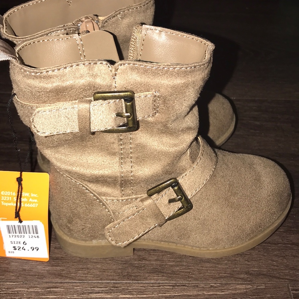 Girls zac and Zoe boots new with tags